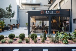 Motorised-roof pergola @ Bistrot 151, Thessaloniki