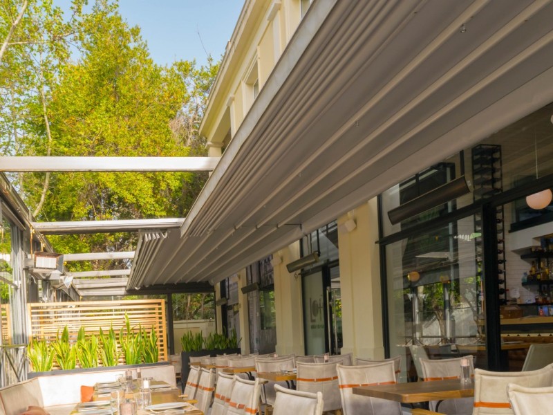 Motorised pergola structure @ Nice N' Easy, Kifissia