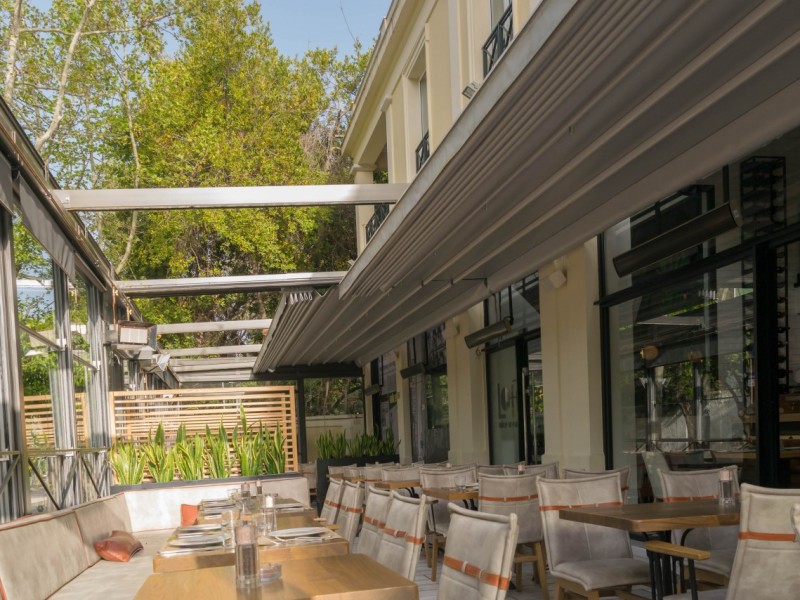 Motorised pergola structure @ Nice N' Easy, Kifissia